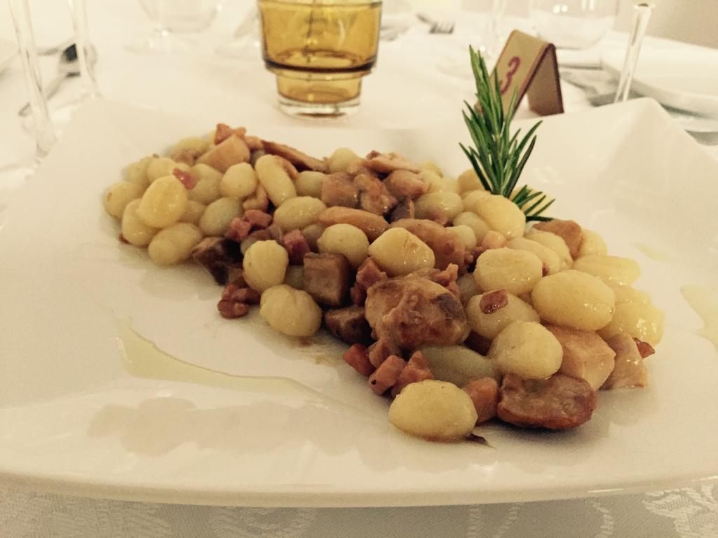 Home Restaurant Hotel Флоренция Екстериор снимка