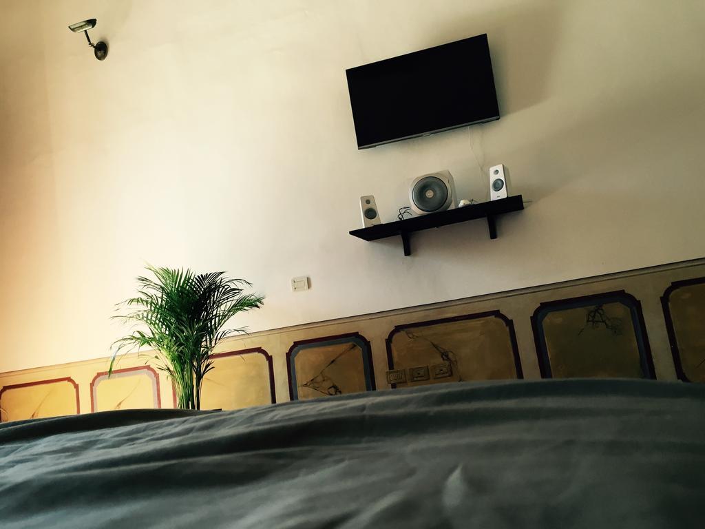 Home Restaurant Hotel Флоренция Екстериор снимка