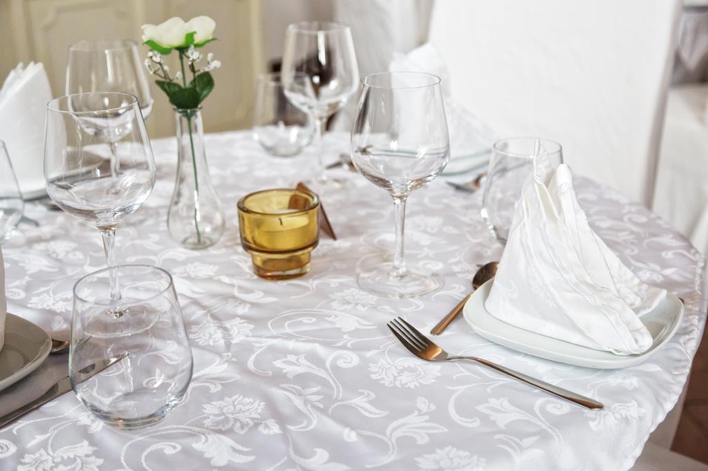 Home Restaurant Hotel Флоренция Стая снимка